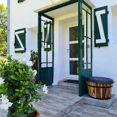 Confortable Avec Prive Et Confort Moderne Holiday home Pont-de-Larn