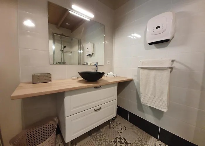 Confortable Avec Prive Et Confort Moderne * Pont-de-Larn